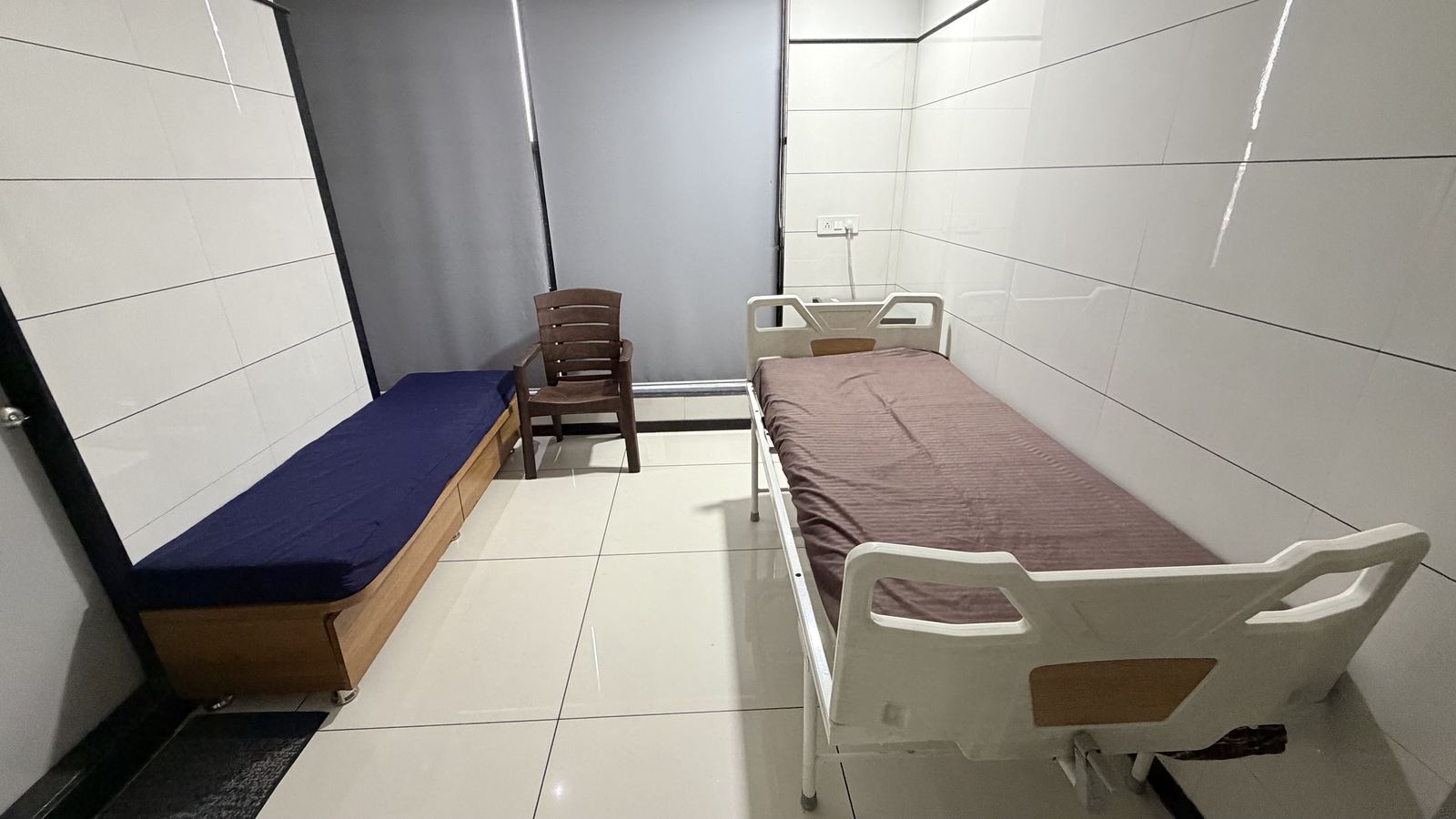 Kriyansh Women's Hospital — Patient consultation room with modern equipment