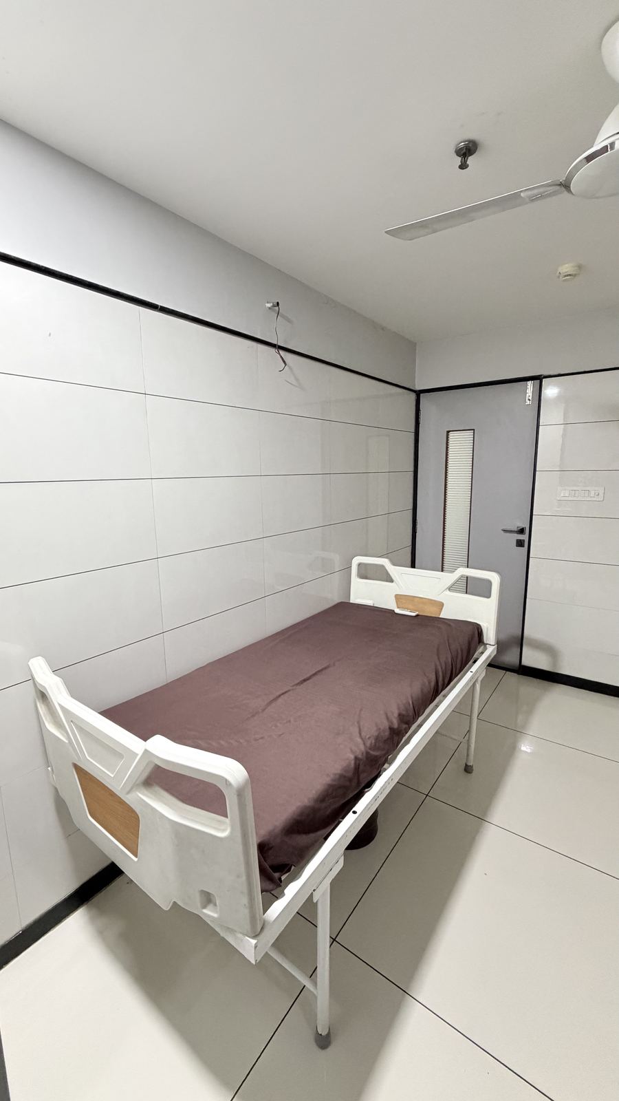 Kriyansh Women's Hospital — Comfortable private patient room