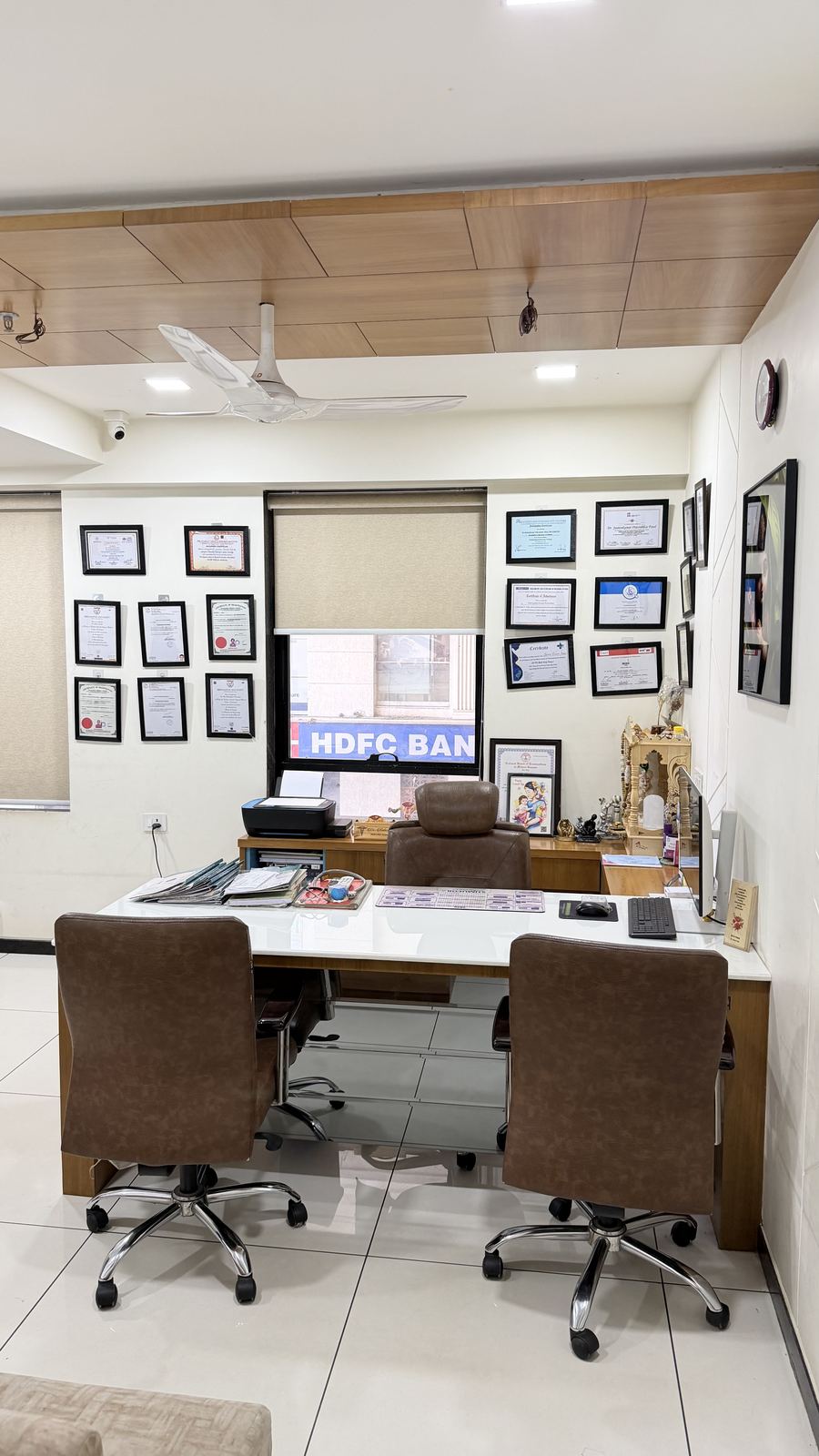 Kriyansh Women's Hospital — Air-conditioned patient room with attendant bed